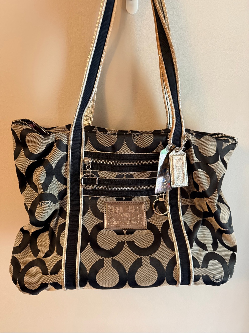 Coach Black and gray Signature Shoulder Tote - poppy collection